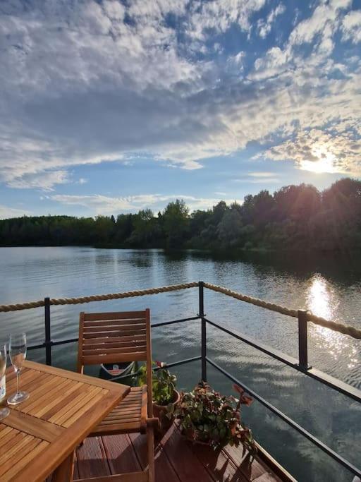 里托斯基挪威克 Aquachill Houseboat & Wellness酒店 外观 照片