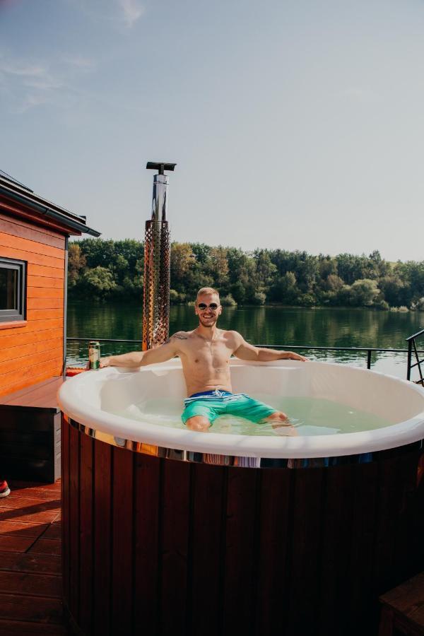 里托斯基挪威克 Aquachill Houseboat & Wellness酒店 外观 照片