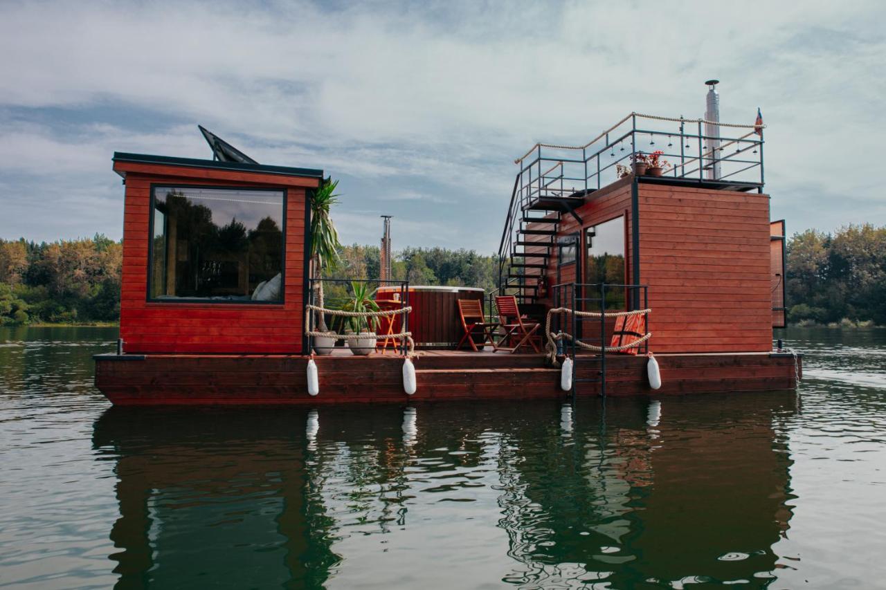 里托斯基挪威克 Aquachill Houseboat & Wellness酒店 外观 照片