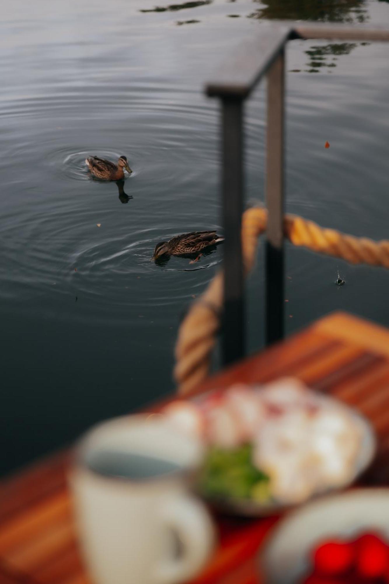 里托斯基挪威克 Aquachill Houseboat & Wellness酒店 外观 照片