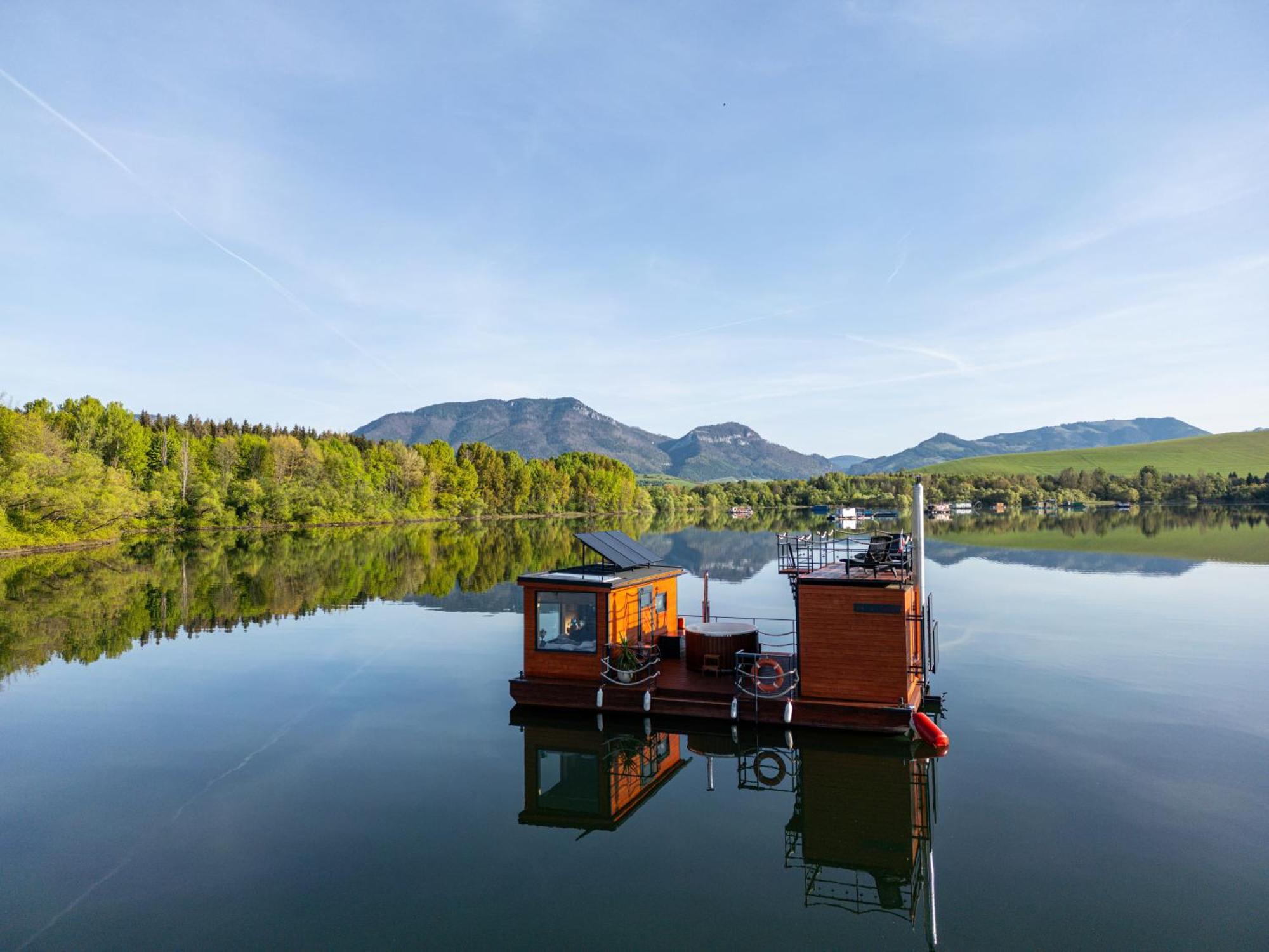 里托斯基挪威克 Aquachill Houseboat & Wellness酒店 外观 照片