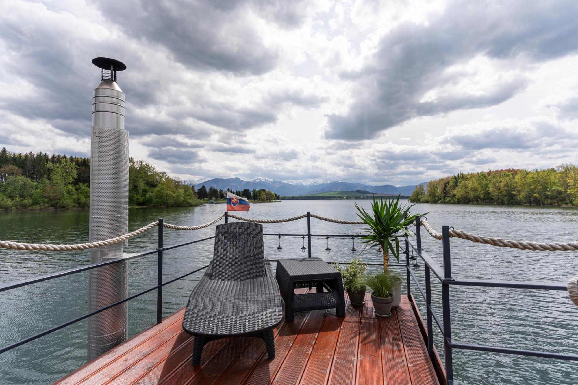里托斯基挪威克 Aquachill Houseboat & Wellness酒店 外观 照片